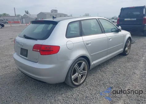 2011 Audi A3 Premium Plus z USA, uszkodzony, nr VIN WAUKJAFM0BA010236